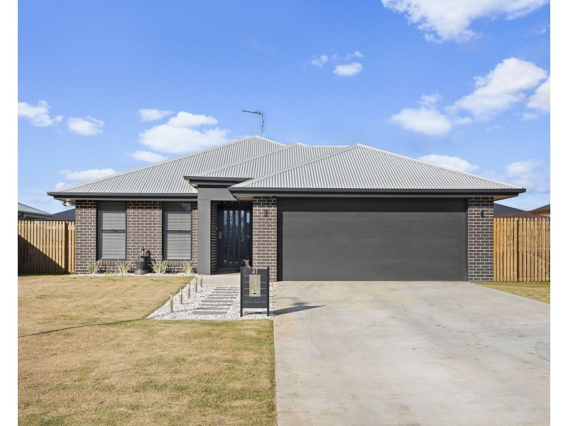 41 Harrow Street, Cambooya QLD 4358