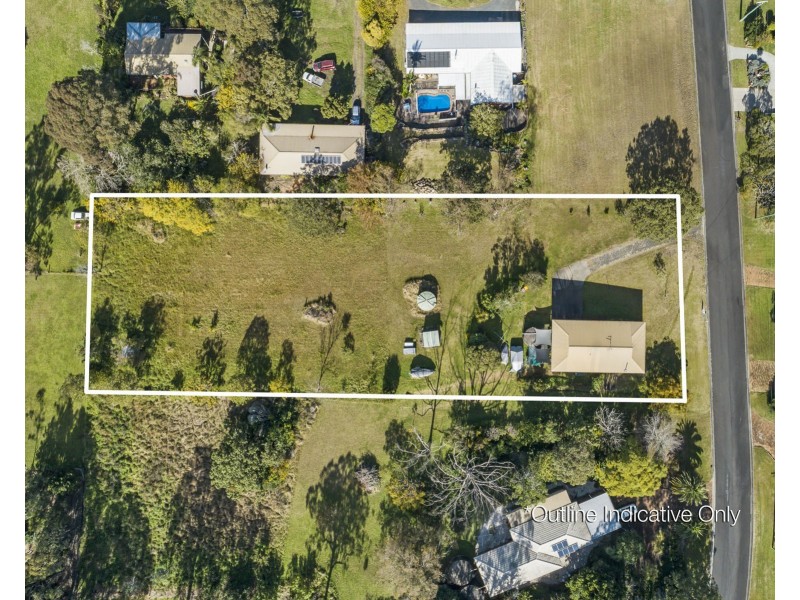 13 Vera Drive, Top Camp QLD 4350