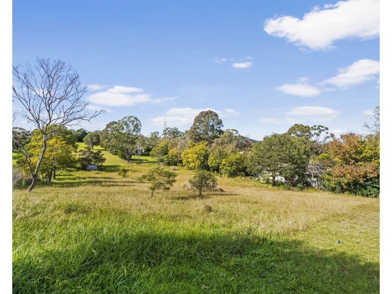 13 Vera Drive, Top Camp QLD 4350