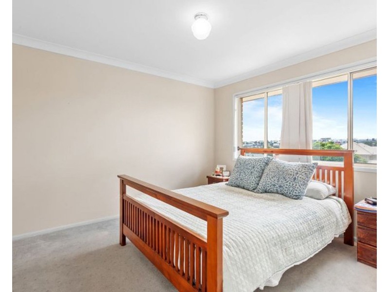 2/351 Spring Street, Kearneys Spring QLD 4350