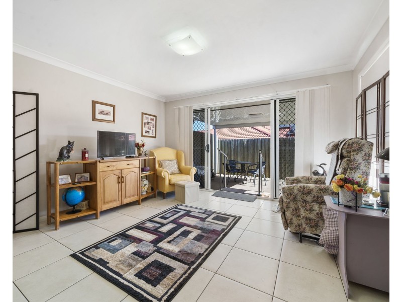 2/3 Amity Court, Harristown QLD 4350
