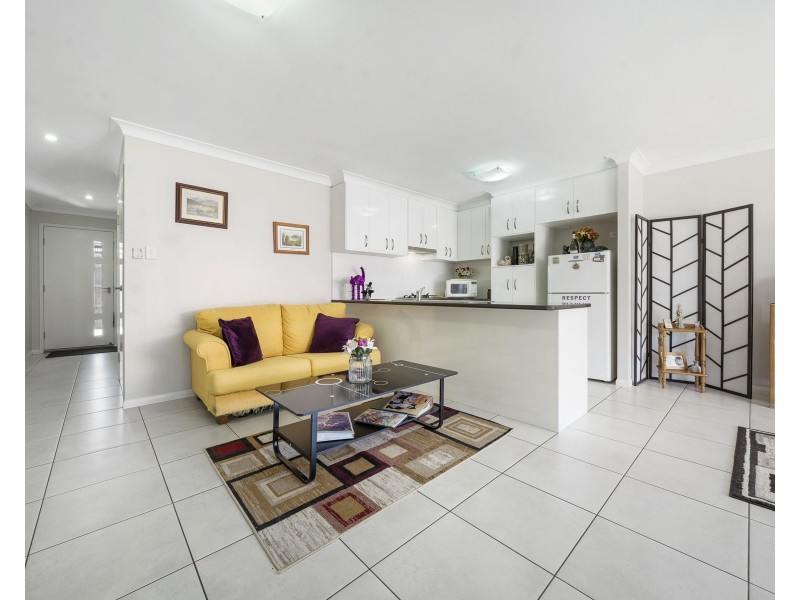 2/3 Amity Court, Harristown QLD 4350