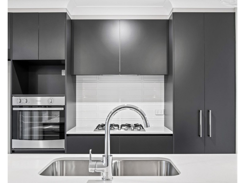 8/4 Denis Street, South Toowoomba QLD 4350