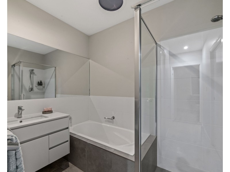 8/4 Denis Street, South Toowoomba QLD 4350