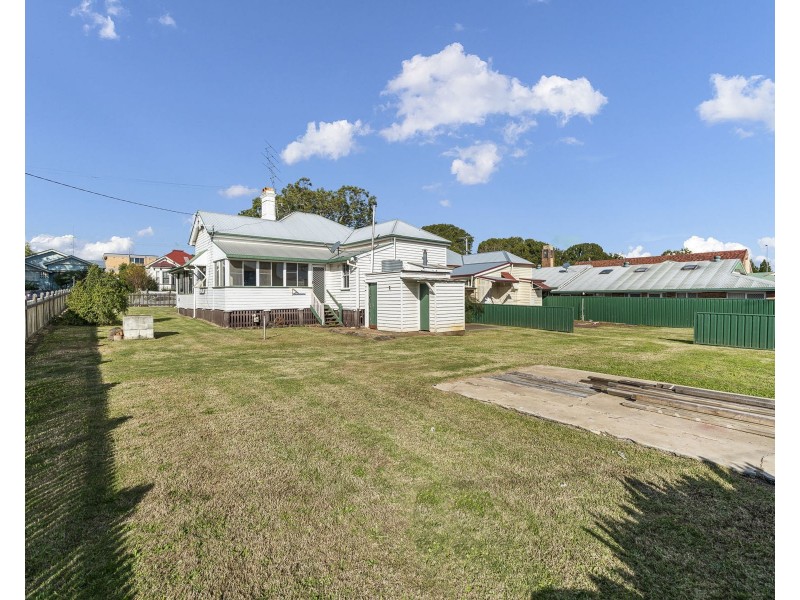 129 Hume Street, Toowoomba City QLD 4350
