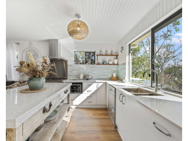 7 Spies Court, Mount Lofty QLD 4350