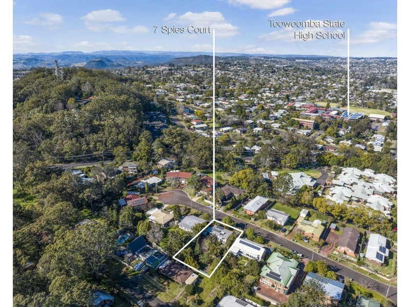 7 Spies Court, Mount Lofty QLD 4350