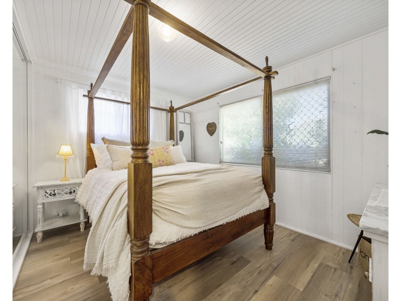 7 Spies Court, Mount Lofty QLD 4350