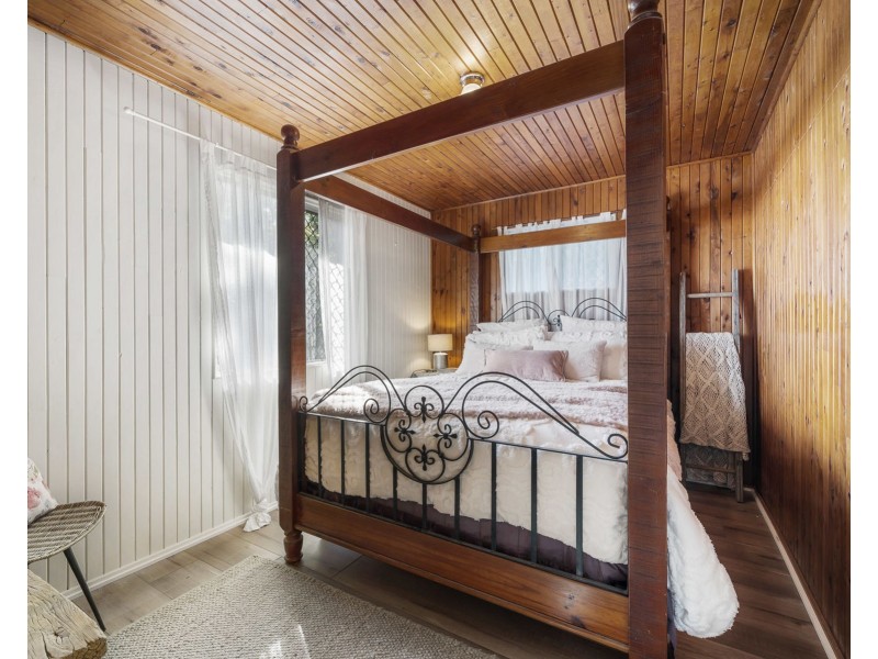 7 Spies Court, Mount Lofty QLD 4350