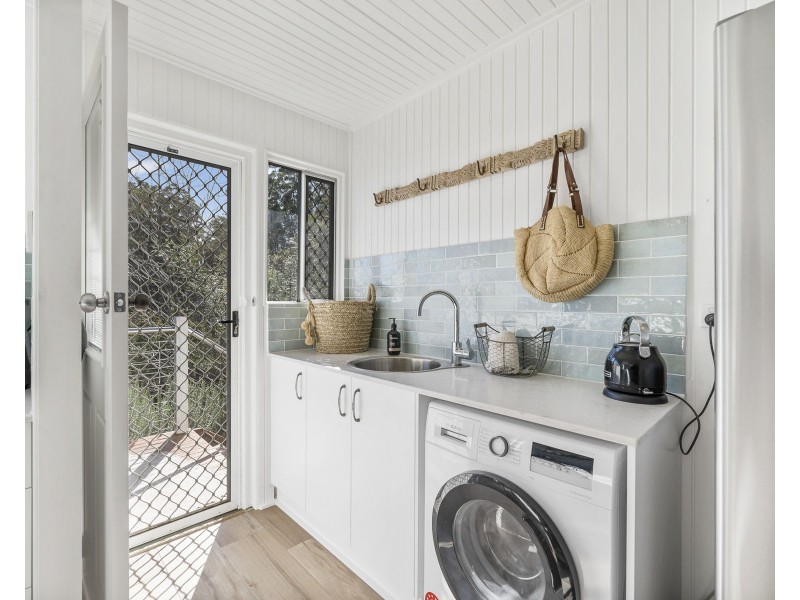 7 Spies Court, Mount Lofty QLD 4350