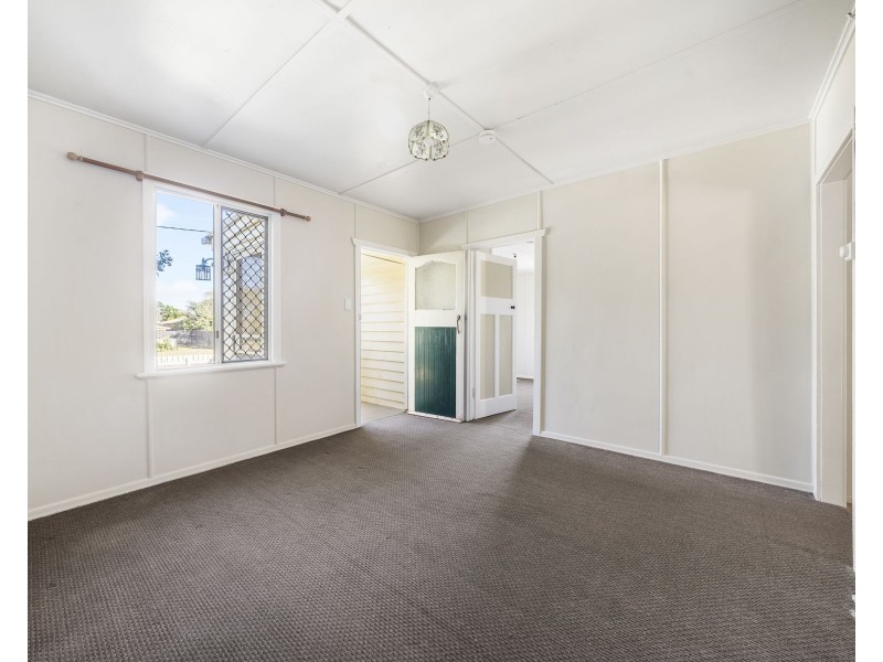 19 Phyllis Street, Harristown QLD 4350