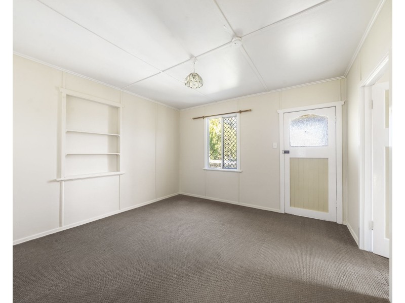 19 Phyllis Street, Harristown QLD 4350