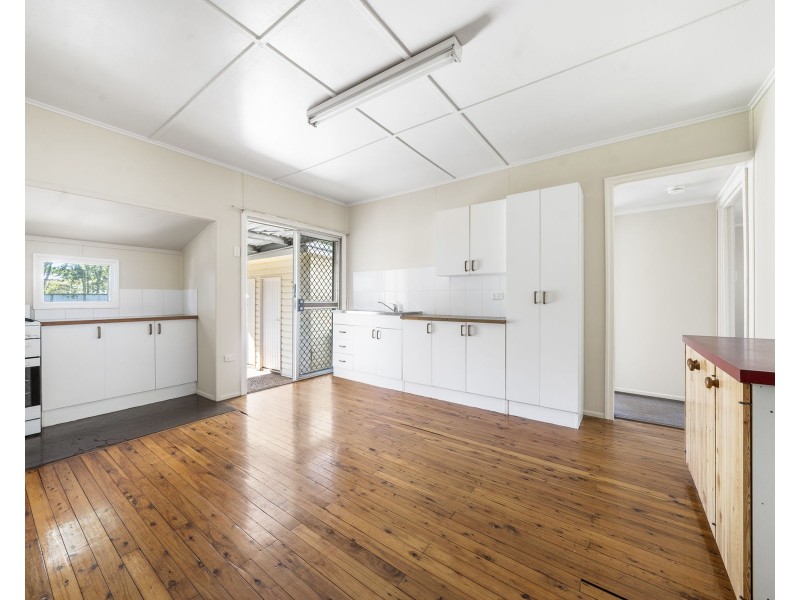 19 Phyllis Street, Harristown QLD 4350