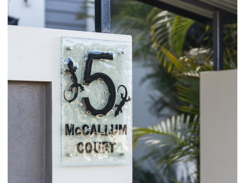 5 McCallum Court, Middle Ridge QLD 4350