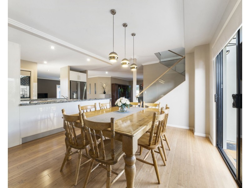 5 McCallum Court, Middle Ridge QLD 4350
