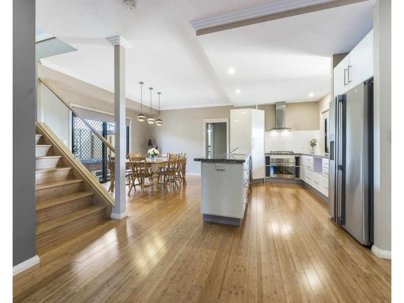 5 McCallum Court, Middle Ridge QLD 4350