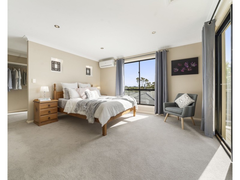 5 McCallum Court, Middle Ridge QLD 4350