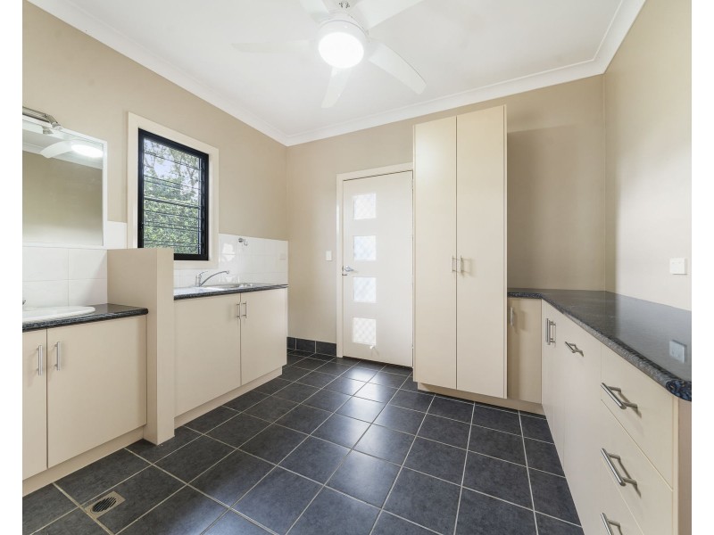 5 McCallum Court, Middle Ridge QLD 4350