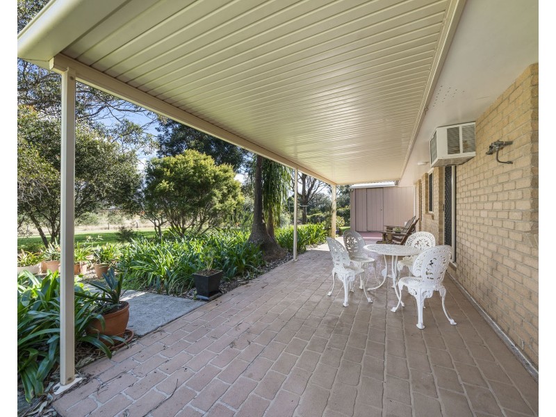 15 Merrygrove Court, Highfields QLD 4352