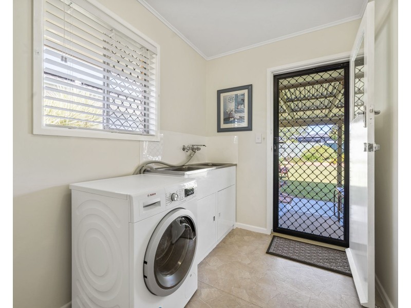 22 Matthews Street, Harristown QLD 4350