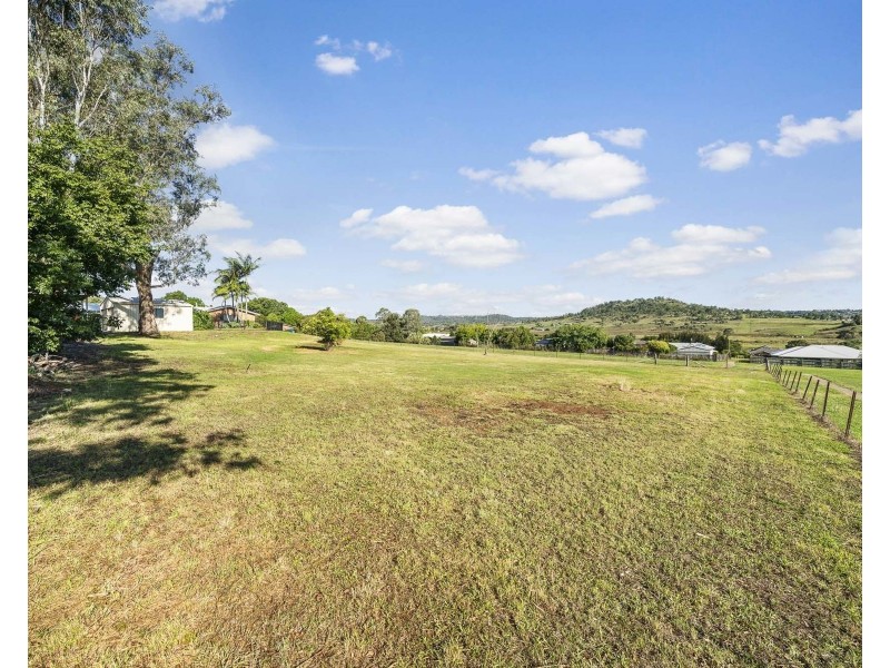 31 Treeline Drive, Gowrie Junction QLD 4352