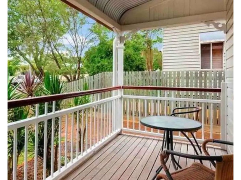 18 Stephen Street, South Toowoomba QLD 4350