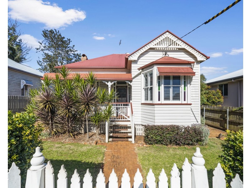 18 Stephen Street, South Toowoomba QLD 4350