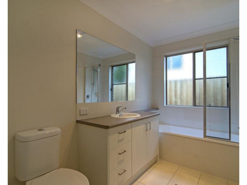 2/82b Long Street, Rangeville QLD 4350