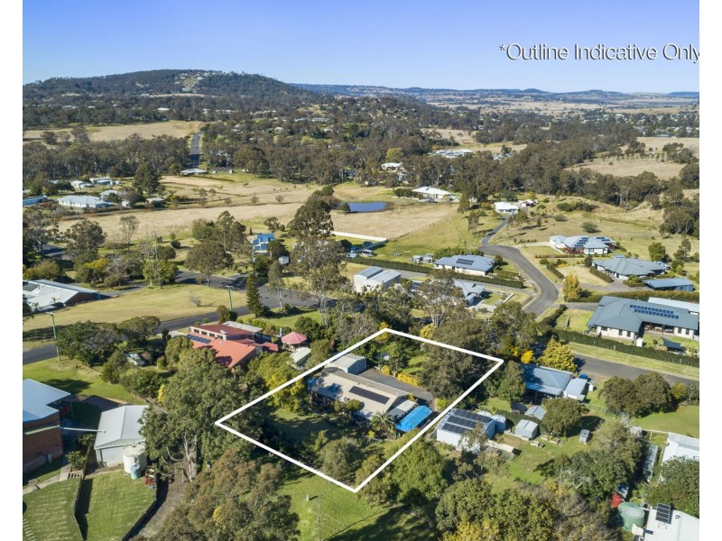 24 Tranter Street, Top Camp QLD 4350