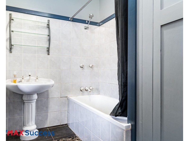 108 Ruthven Street, Harlaxton QLD 4350