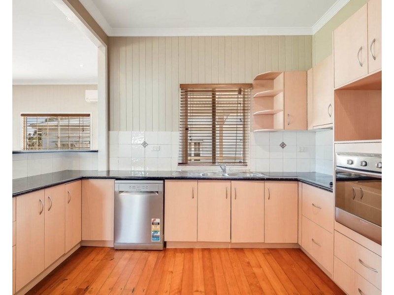 65 Phillip Street, South Toowoomba QLD 4350