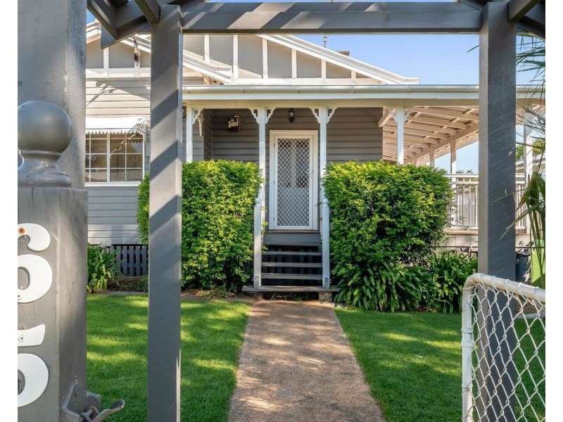 65 Phillip Street, South Toowoomba QLD 4350