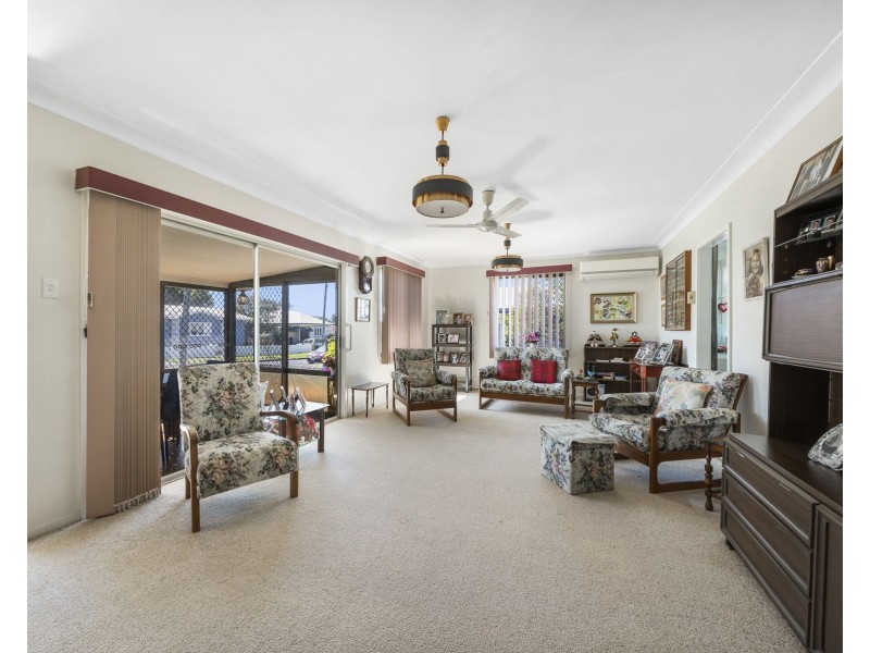 16 Bullock Street, Rockville QLD 4350