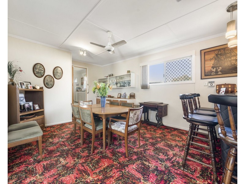 16 Bullock Street, Rockville QLD 4350