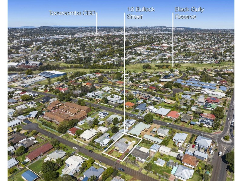 16 Bullock Street, Rockville QLD 4350