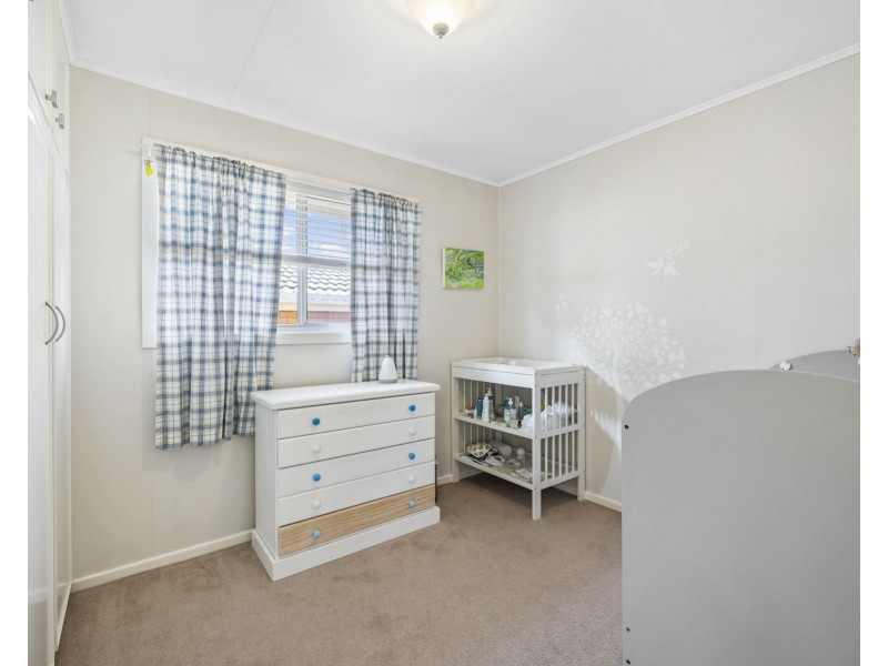 12 Merino Street, Harristown QLD 4350