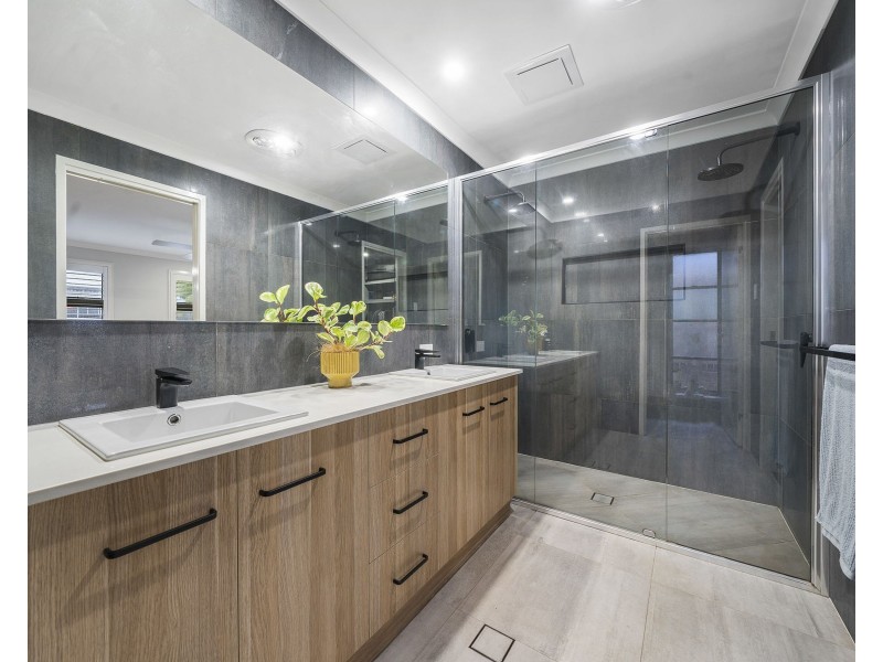 4 Hancock Circuit, Kleinton QLD 4352