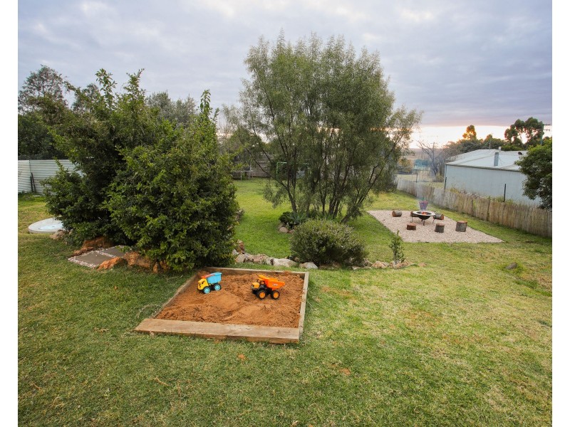 18 Gilbride Street, Greenmount QLD 4359