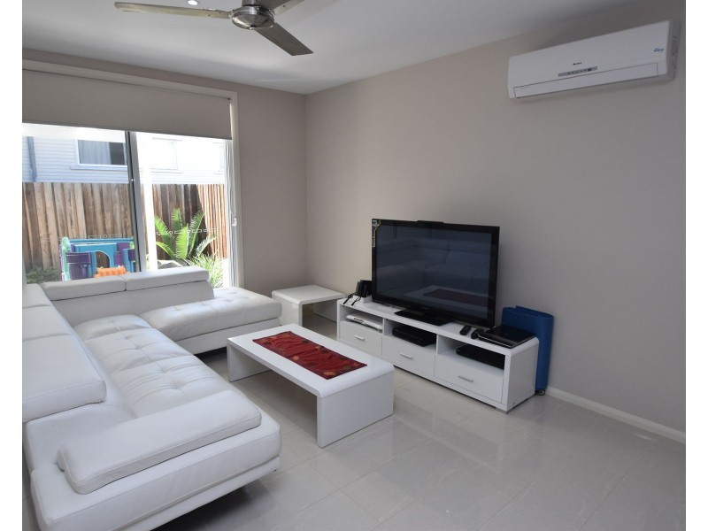 2/7 Adina Street, Rangeville QLD 4350