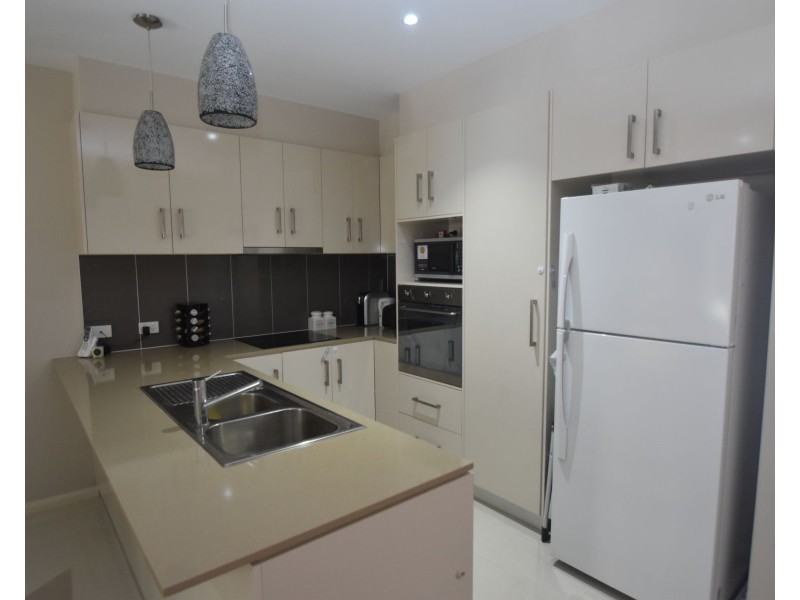 2/7 Adina Street, Rangeville QLD 4350