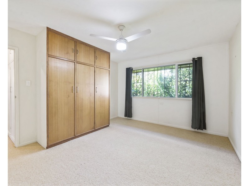 9 Ross Street, Mount Lofty QLD 4350