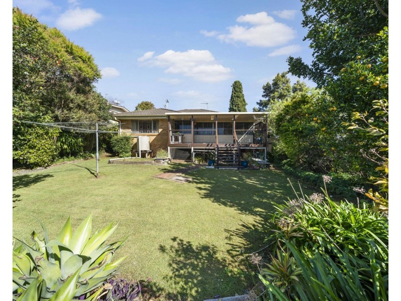 9 Ross Street, Mount Lofty QLD 4350
