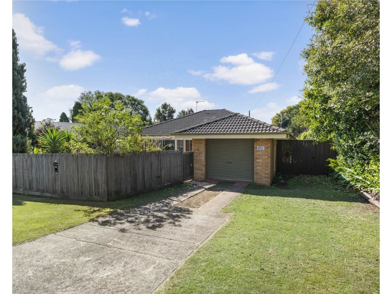 9 Ross Street, Mount Lofty QLD 4350