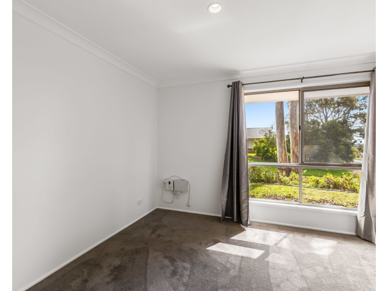2 Danica Court, Kearneys Spring QLD 4350