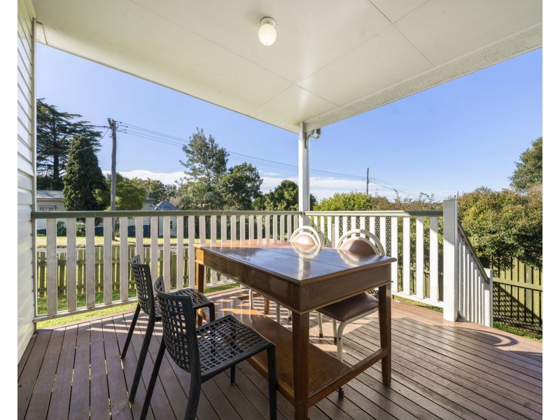 6 Searle Street, South Toowoomba QLD 4350