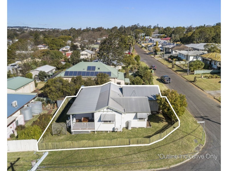 6 Searle Street, South Toowoomba QLD 4350