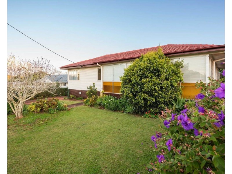 18 McNamara Street, Centenary Heights QLD 4350