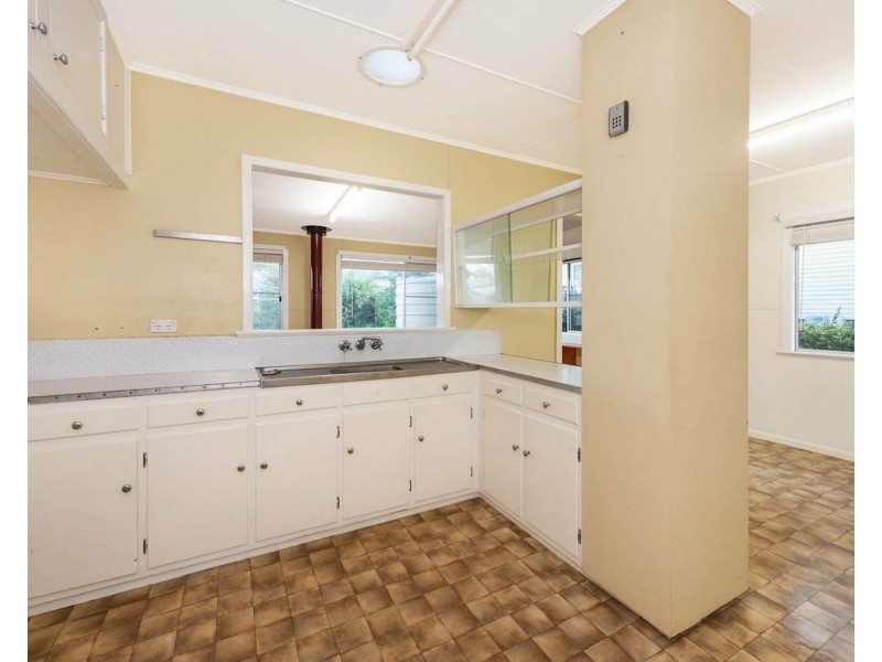 18 McNamara Street, Centenary Heights QLD 4350