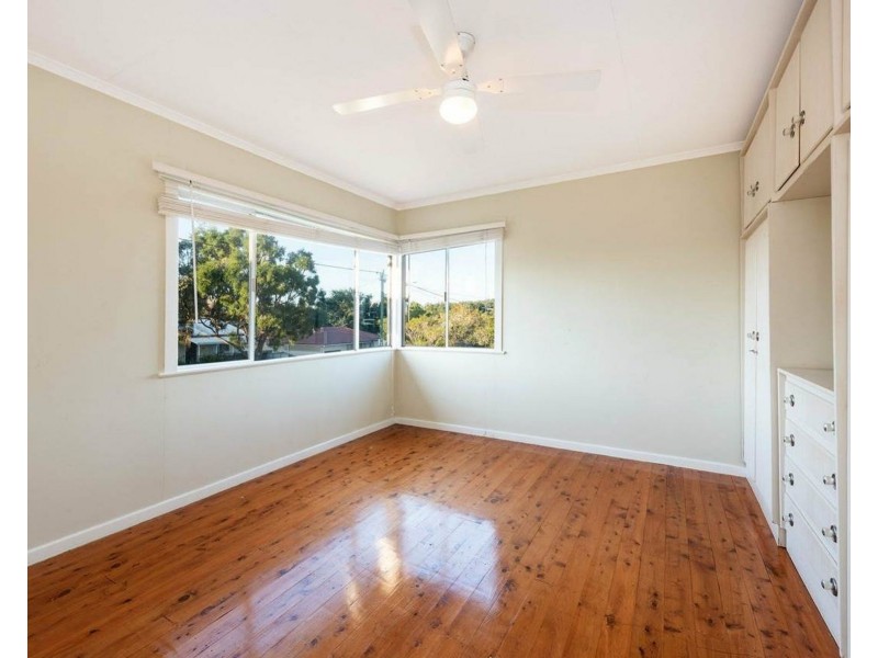 18 McNamara Street, Centenary Heights QLD 4350