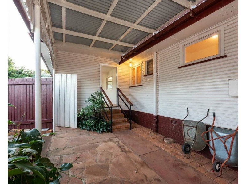 18 McNamara Street, Centenary Heights QLD 4350